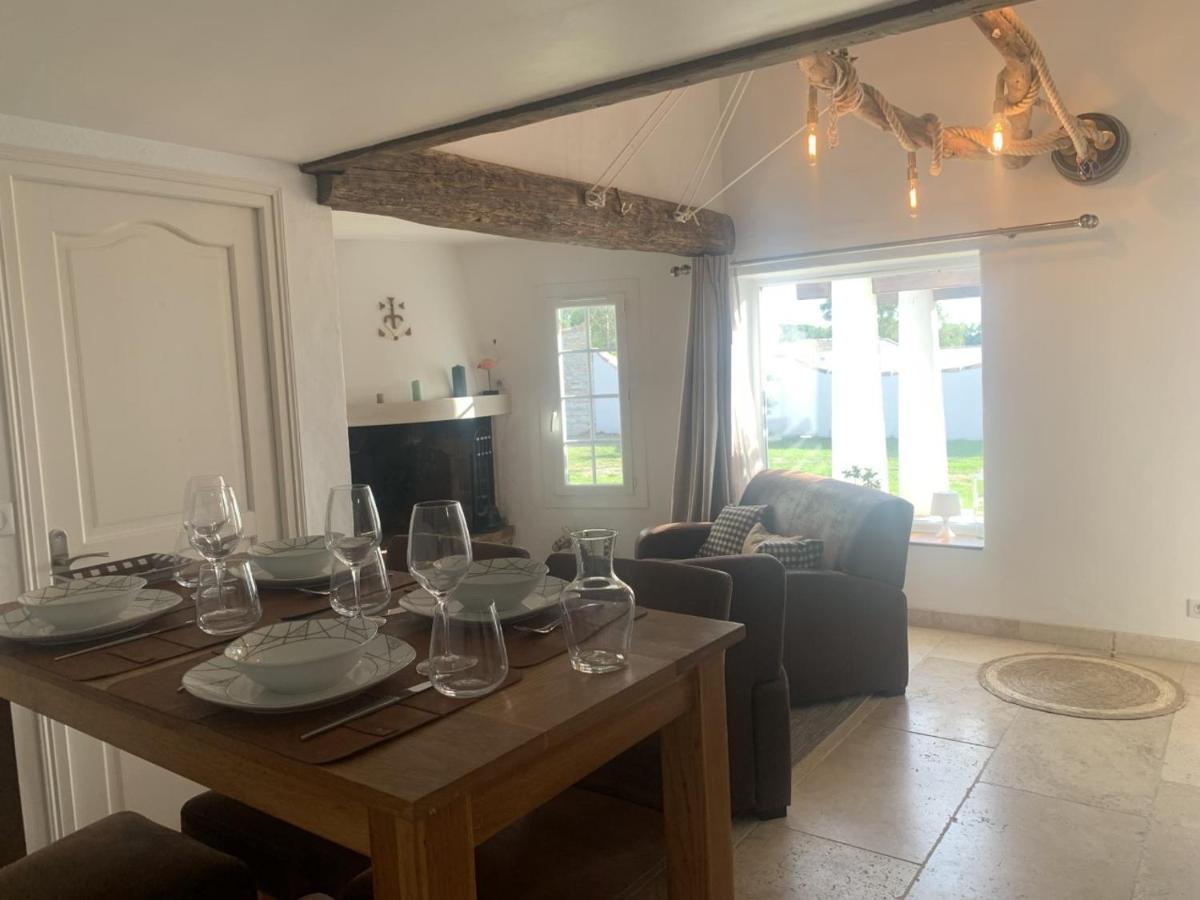Appartement Domaine Du Soleil Couchant Saintes-Maries-de-la-Mer Bagian luar foto